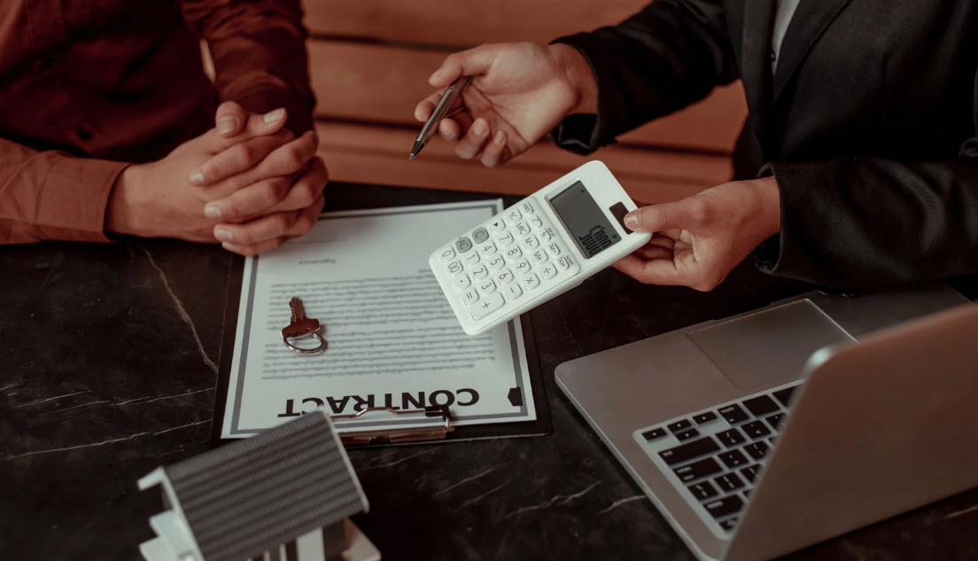 Make sure to work with an agent who knows their way around contracts