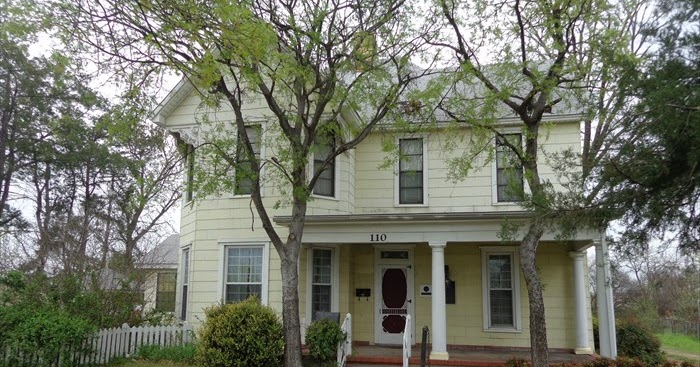 the Mulkey-Loggins House, was recently relocated from Ennis and is one of many preserved  historical landmarks Midlothian. Learn more with Bobby Franklin, the North Texas Market Insider. Bobby Franklin is the best realtor in Waxahachie.